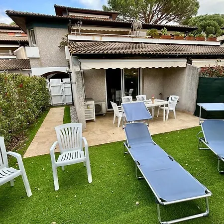 Apartament Ground Floor With Garden Le Lavandou