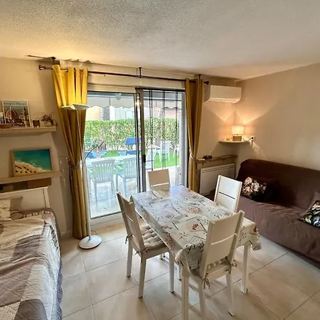 Ground Floor With Garden Apartament Le Lavandou