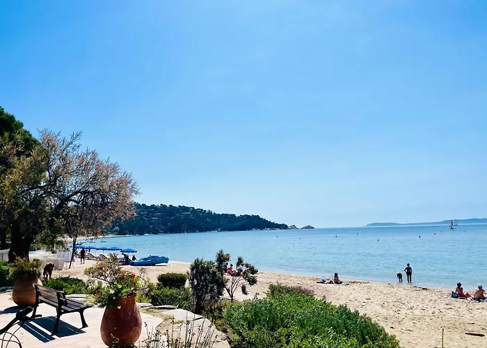 Ground Floor With Garden Daire Le Lavandou